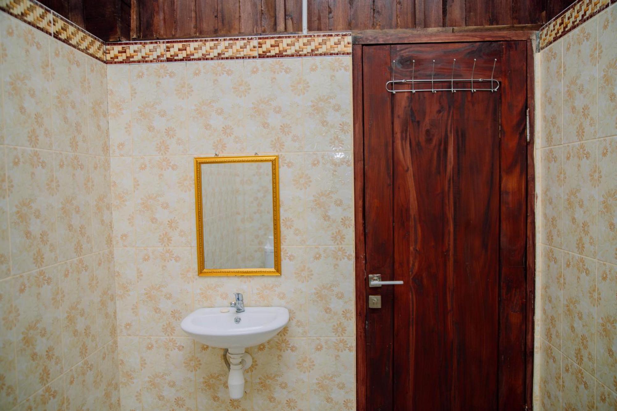 Reddoorz At Villa Bukit Senyum Lombok Kuripan  Eksteriør bilde