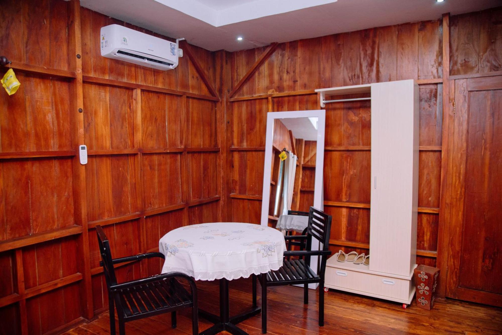 Reddoorz At Villa Bukit Senyum Lombok Kuripan  Eksteriør bilde