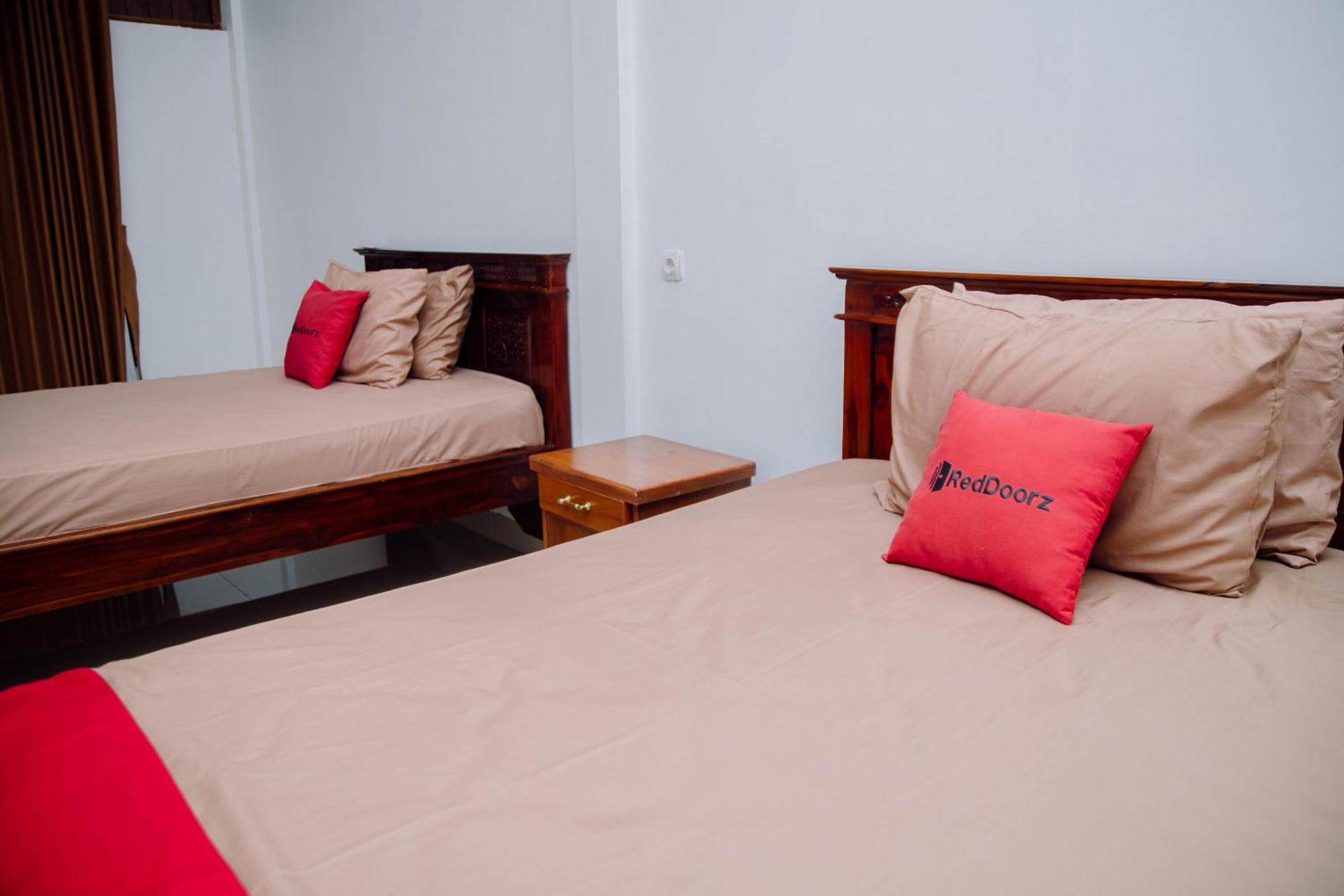 Reddoorz At Villa Bukit Senyum Lombok Kuripan  Eksteriør bilde
