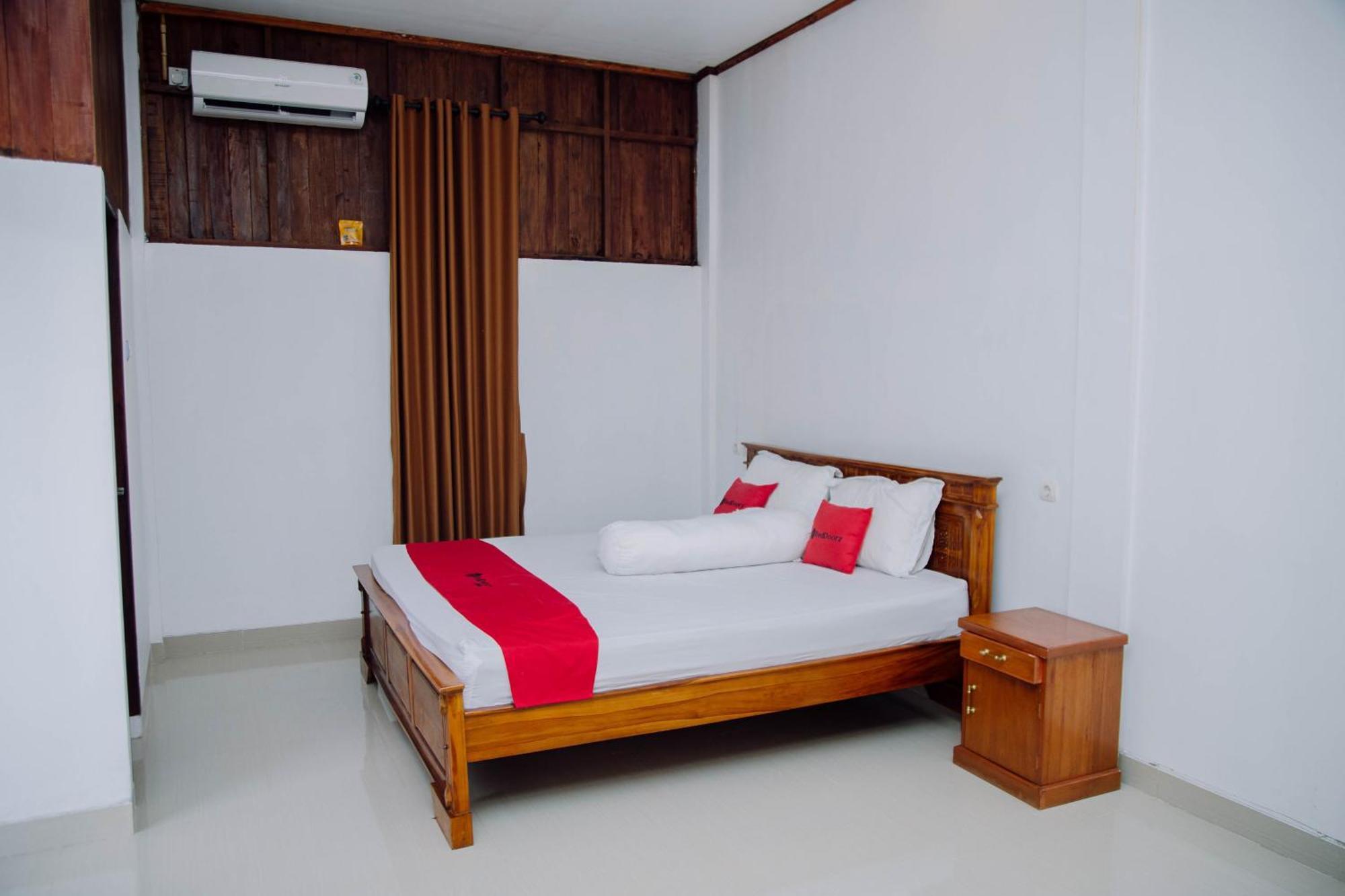 Reddoorz At Villa Bukit Senyum Lombok Kuripan  Eksteriør bilde